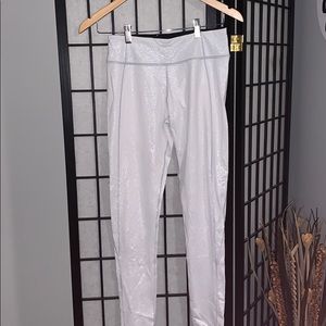 Metallic VS Knockout Leggings